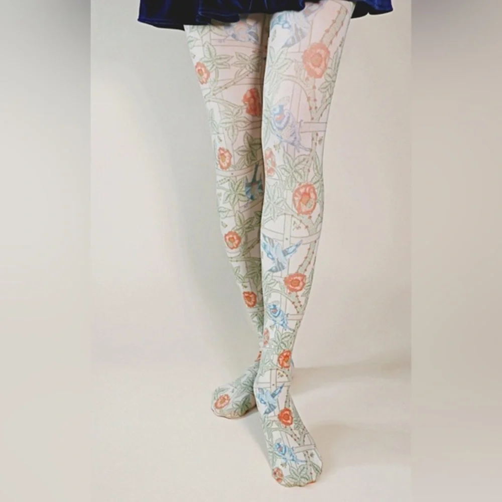 TABBISOCKS TRELLIS OR POMEGRANATE BY WILLIAM MORRIS | PRINTED TIGHTS